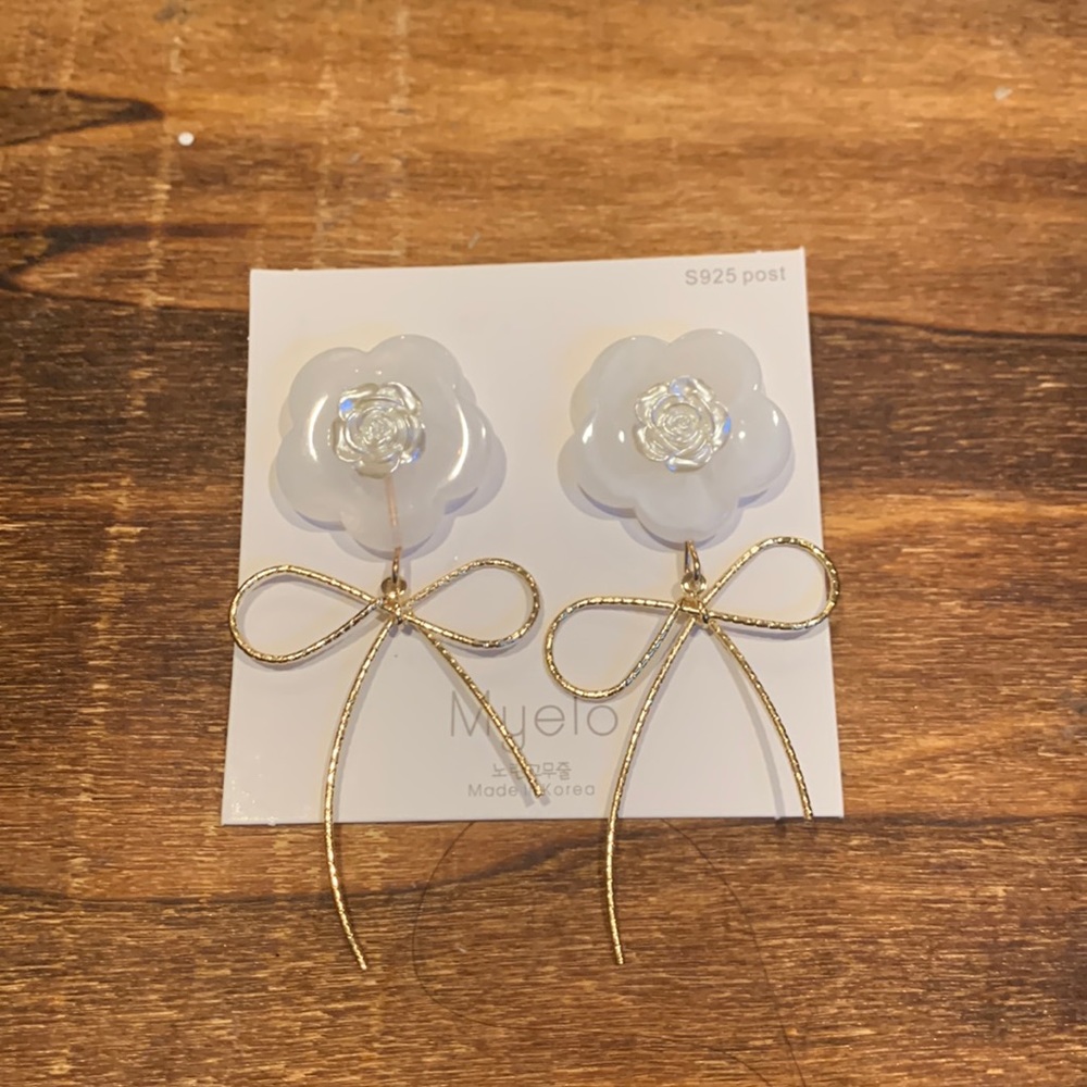 Flower earrings